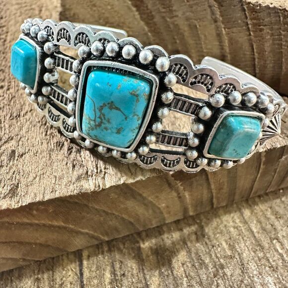 Turquoise Cuff‎ Bracelet in Antique Silver Style, Boho Southwestern Cuff, Ships - Picture 6 of 9